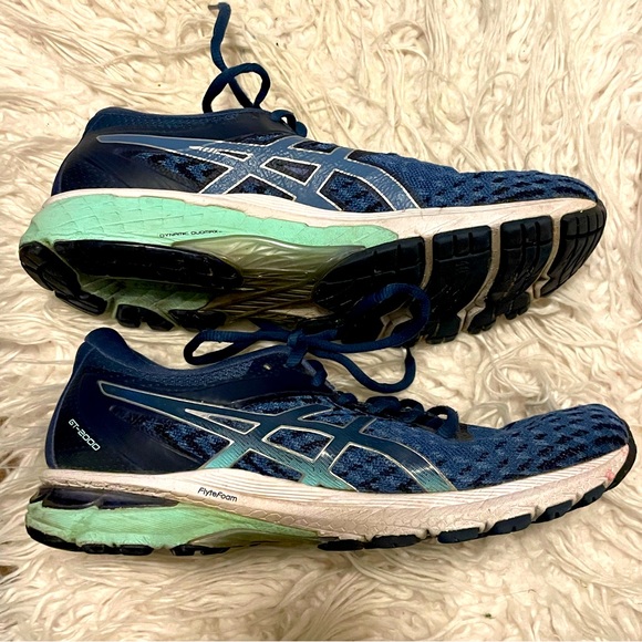 ASICS running shoe in size 9.5 - Picture 1 of 8